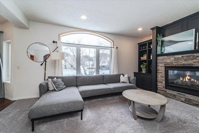 $525,000 | 309 Arabian Drive, Jordan, MN 55352