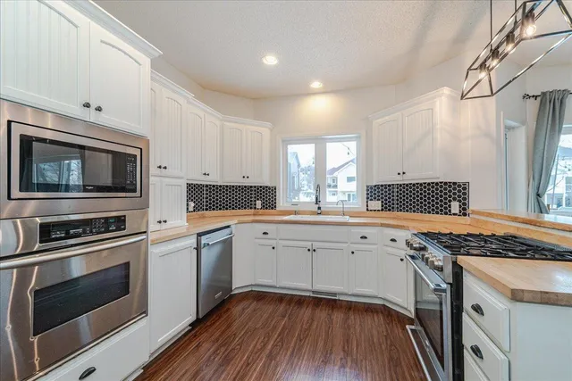 $525,000 | 309 Arabian Drive, Jordan, MN 55352