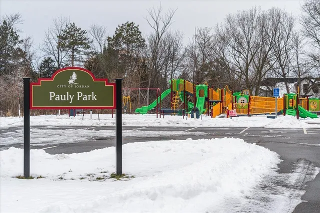 $525,000 | 309 Arabian Drive, Jordan, MN 55352