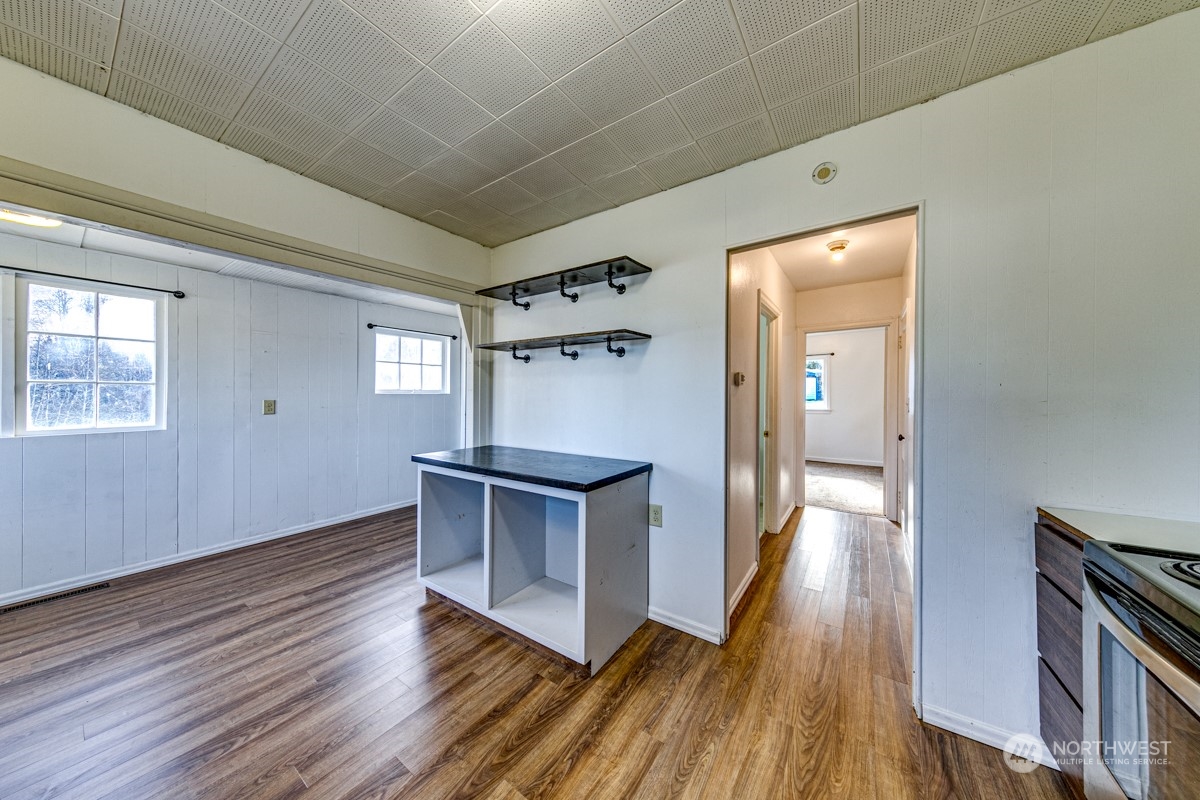 3917 South Mt Angeles Road Port Angeles, WA 98362 - Photo 10 of 34 Gallery Image 10