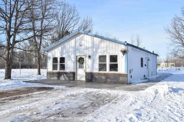$200,000 | 285 Pokegama Avenue West, Henriette, MN 55036