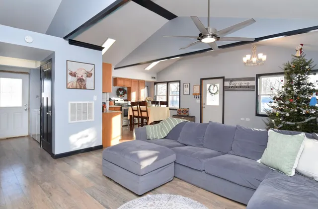 $190,000 | 285 Pokegama Avenue West, Henriette, MN 55036