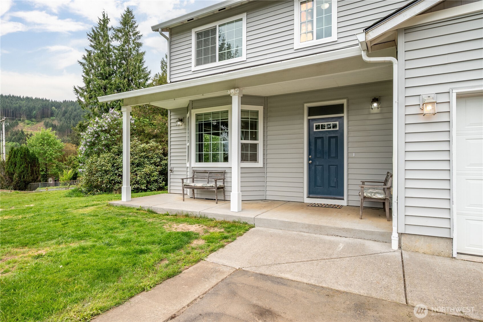 2208 Coal Creek Road Longview, WA 98632 - Photo 4 of 40