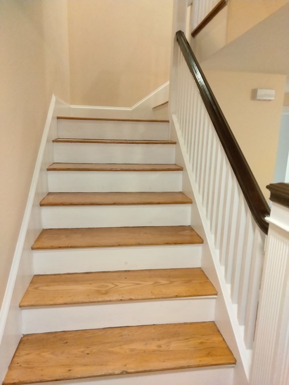 26 Woodleigh Road Dedham, MA 02026 - Photo 32 of 35 a view of entryway