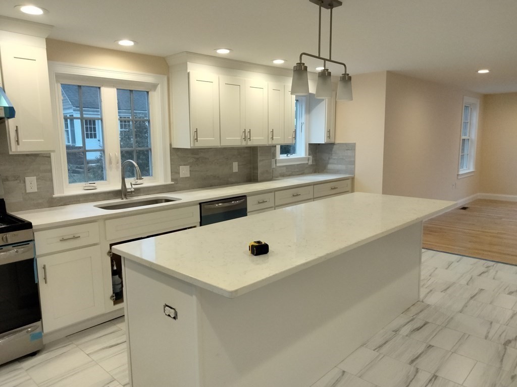 26 Woodleigh Road Dedham, MA 02026 - Photo 8 of 35