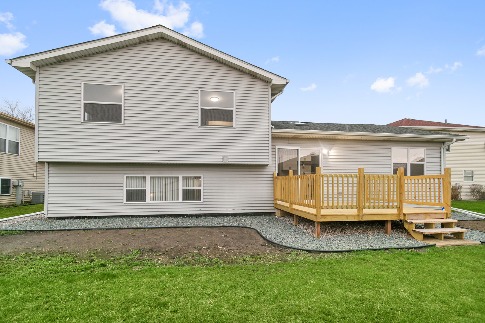 507 Farmview Road University Park, IL 60484 - Photo 3 of 32 a front view of a house with a yard