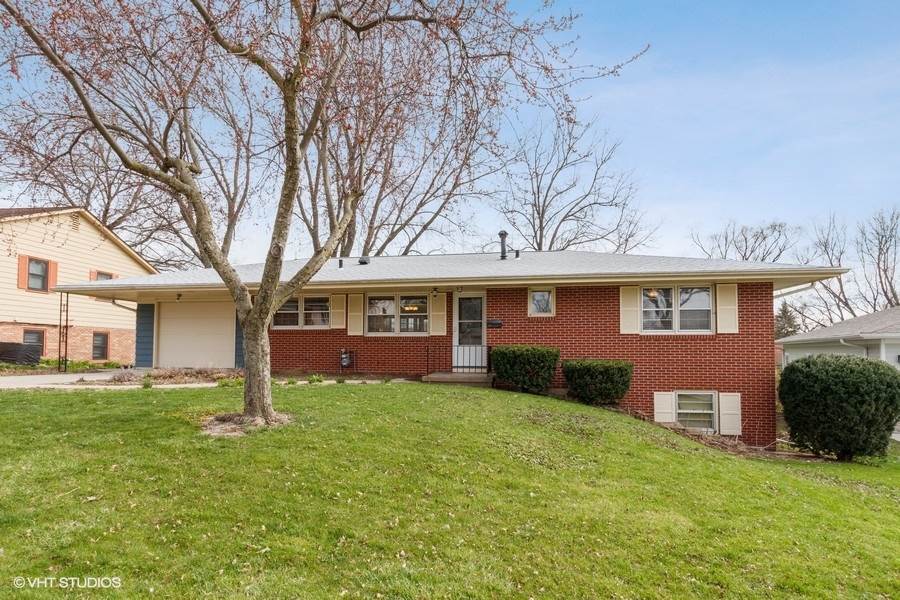 1715 Rochester Court Iowa City, IA 52245 - Photo 1 of 19 Gallery Image 1