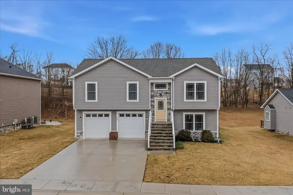 $382,500 | 174 Brant Lane, Martinsburg, WV 25403