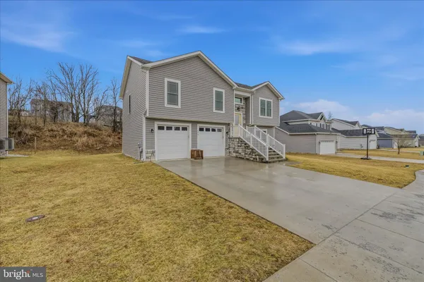 $382,500 | 174 Brant Lane, Martinsburg, WV 25403