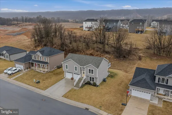 $382,500 | 174 Brant Lane, Martinsburg, WV 25403