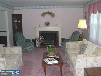 141 Hamilton Road Marlton, NJ 08053 - Photo 2 of 12 Living Room