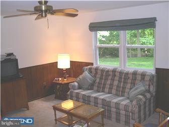 141 Hamilton Road Marlton, NJ 08053 - Photo 5 of 12 Family Room
