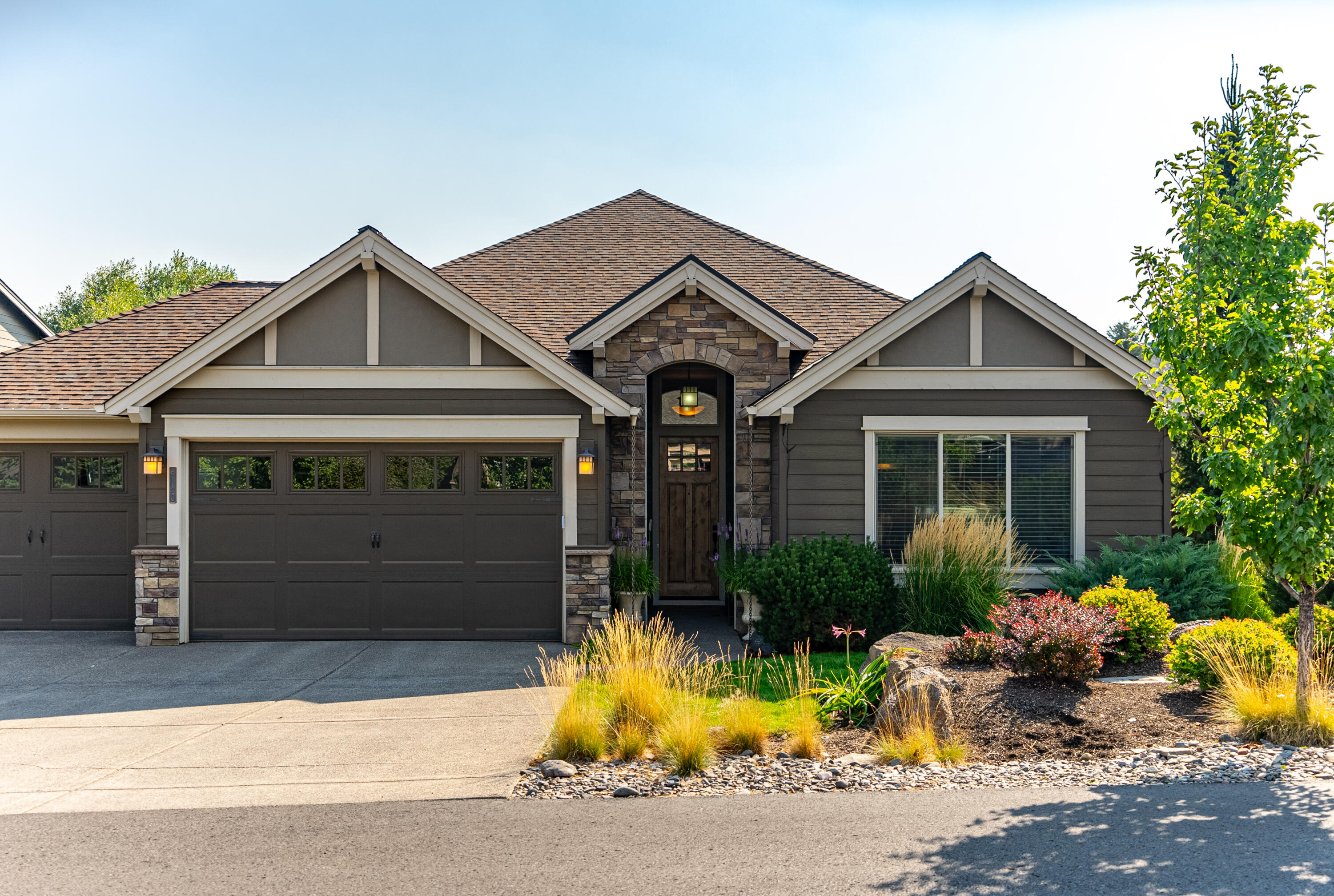 61120 Manhae Loop Bend, OR 97702 - Photo 2 of 57 13-print-Riley Visuals-13
