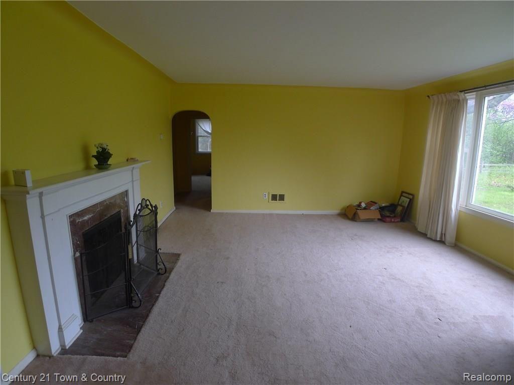 30004 West 10 Mile Road Farmington, MI 48336 - Photo 8 of 34