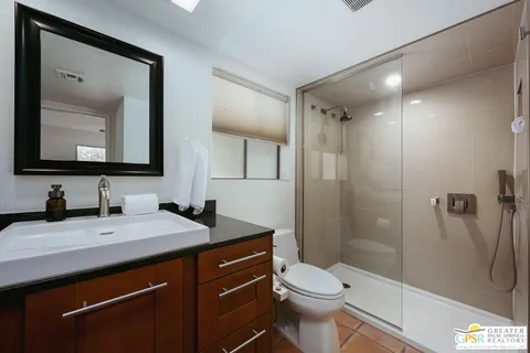 $270,000 | 413 East Via Escuela, Unit 611, Palm Springs, CA 92262