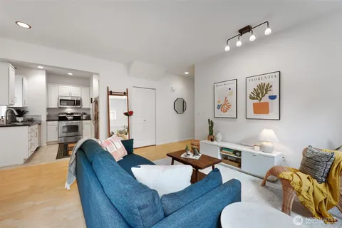 $450,000 | 2110 California Avenue Southwest, Unit C, Seattle, WA 98116