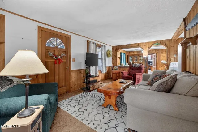 $255,000 | 3921 Highway 20, Schodack, NY 12123