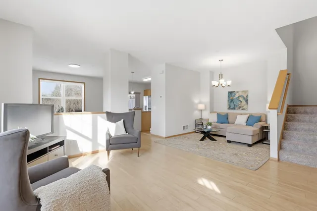 $375,000 | 4552 Blaylock Way, Unit 4301, Inver Grove Heights, MN 55076