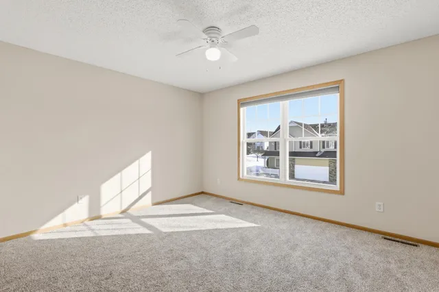 $375,000 | 4552 Blaylock Way, Unit 4301, Inver Grove Heights, MN 55076