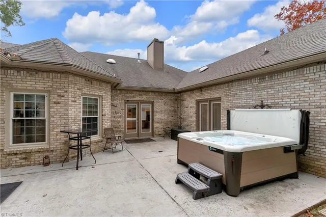 $474,900 | 5016 Meadow Hill Court, Winston-Salem, NC 27106