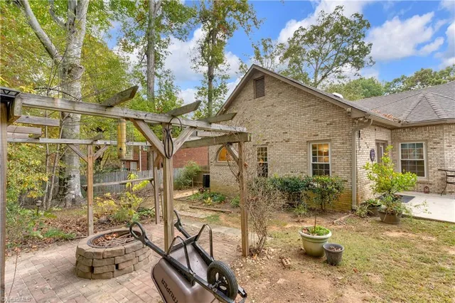 $474,900 | 5016 Meadow Hill Court, Winston-Salem, NC 27106