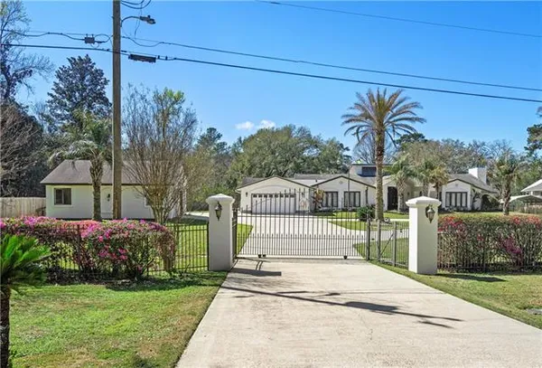 $1,175,000 | 17239 Three Rivers Road, Covington, LA 70433