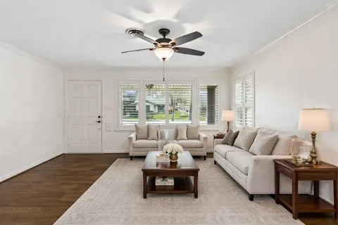 $535,000 | 2038 Viking Drive, Houston, TX 77018