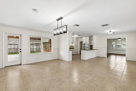 $535,000 | 2038 Viking Drive, Houston, TX 77018