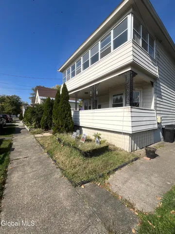 $1,950 | 29 Craig Street, Watervliet, NY 12189