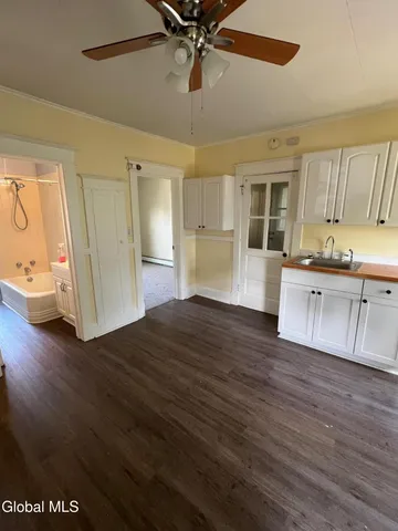 $1,950 | 29 Craig Street, Watervliet, NY 12189