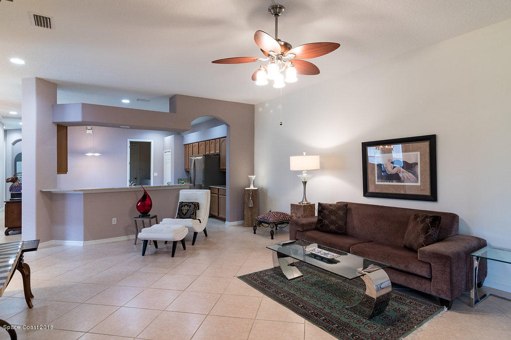 7151RalstonSt-4 living room