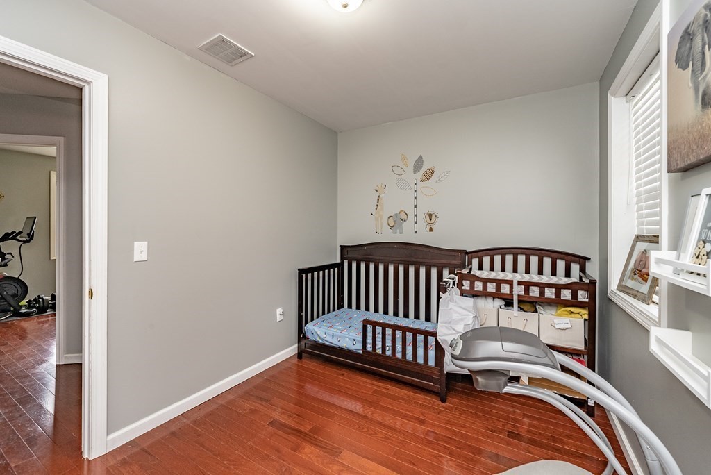16 Hickox Street Springfield, MA 01104 - Photo 19 of 40