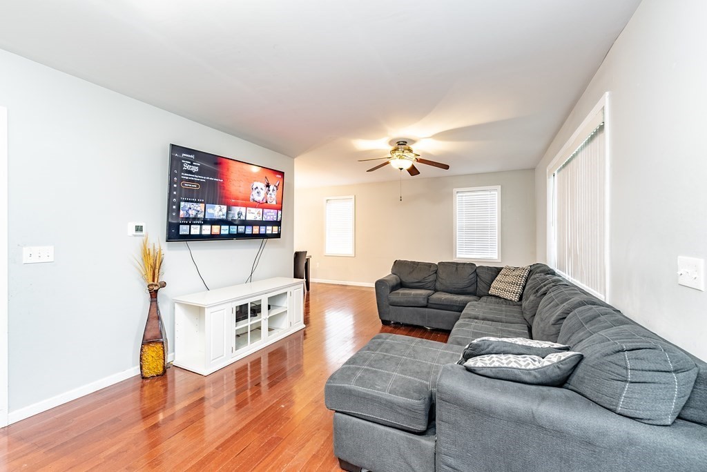 16 Hickox Street Springfield, MA 01104 - Photo 2 of 40