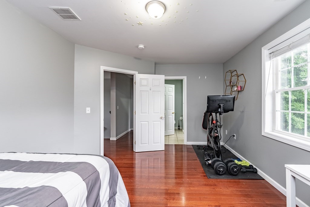 16 Hickox Street Springfield, MA 01104 - Photo 24 of 40