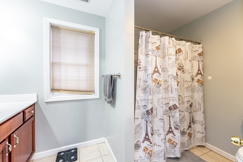 16 Hickox Street Springfield, MA 01104 - Photo 27 of 40