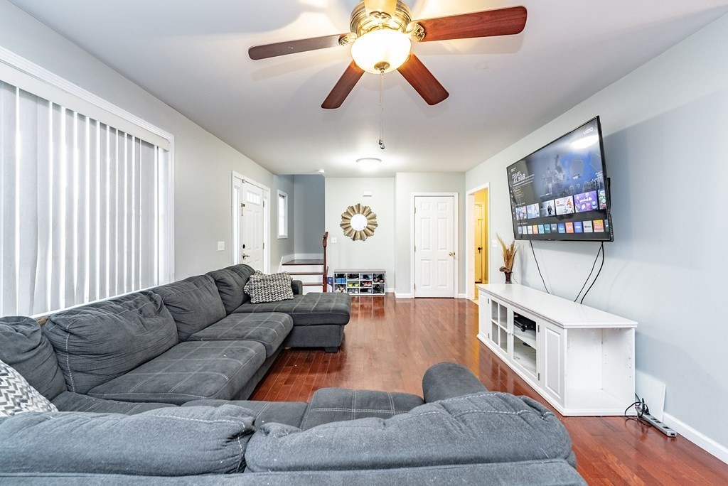 16 Hickox Street Springfield, MA 01104 - Photo 8 of 40