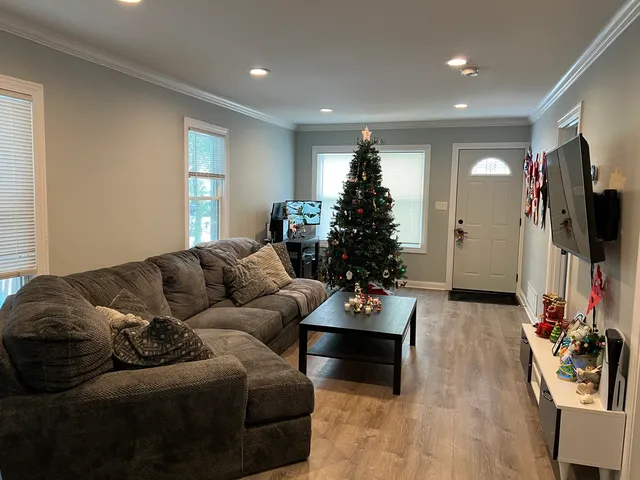 $384,900 | 1205 Rattray Drive, Algonquin, IL 60102