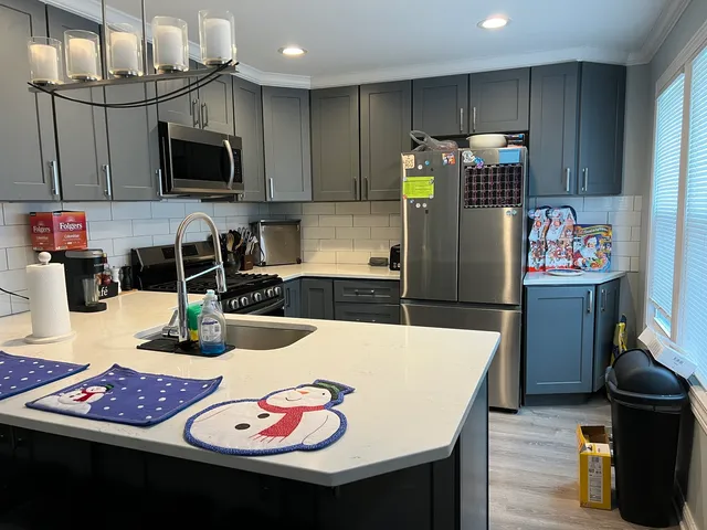 $384,900 | 1205 Rattray Drive, Algonquin, IL 60102