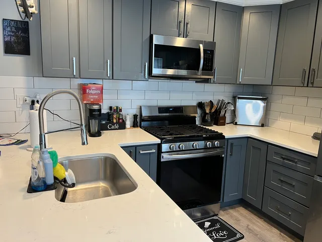 $384,900 | 1205 Rattray Drive, Algonquin, IL 60102