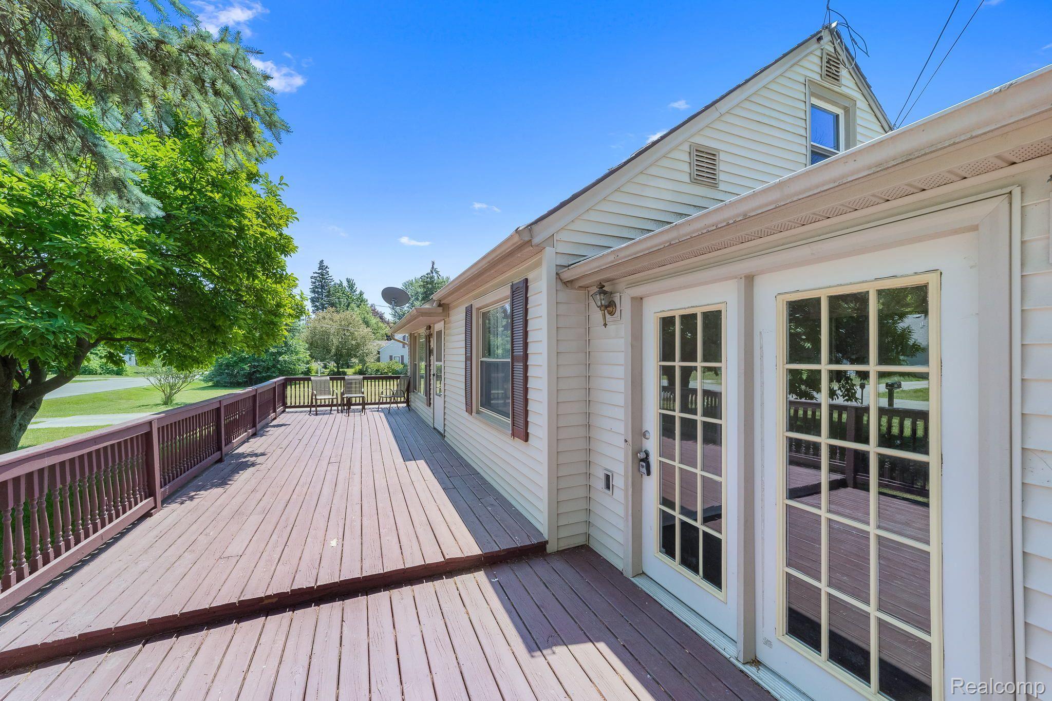 416 Stoner Road Lansing, MI 48917 - Photo 3 of 22 Gallery Image 3