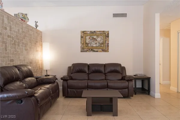 $3,195 | 7250 Hardtack Circle, Las Vegas, NV 89119