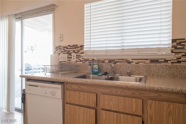 $3,195 | 7250 Hardtack Circle, Las Vegas, NV 89119