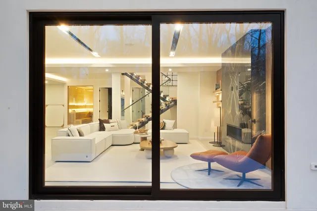 $4,250,000 | 2745 North Radford Street, Arlington, VA 22207