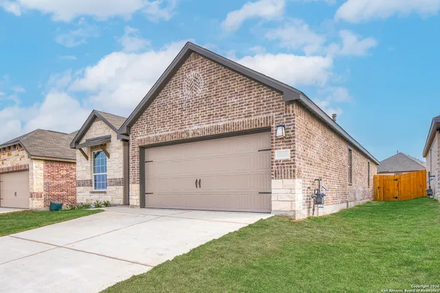 $355,900 | 6311 Monk Landing, Converse, TX 78109
