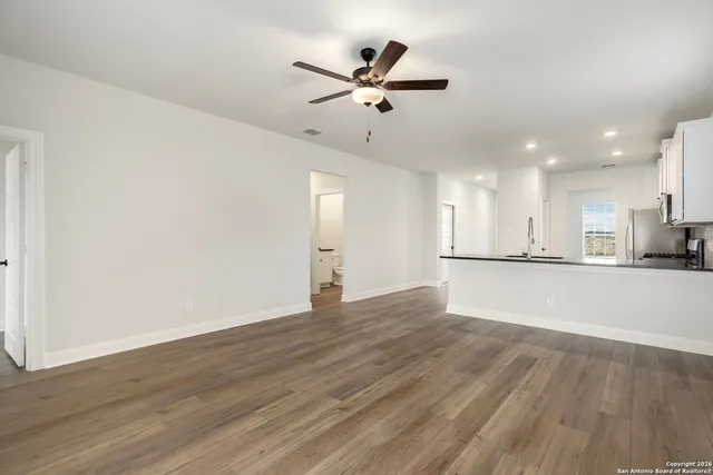 $355,900 | 6311 Monk Landing, Converse, TX 78109