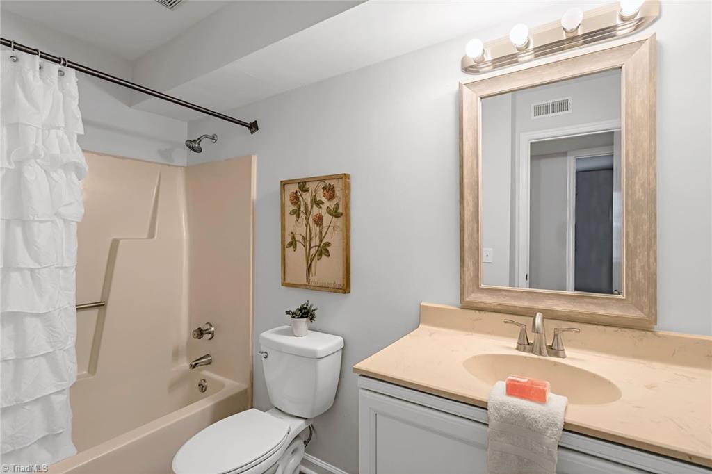 5619 Hornaday Road, Unit D Greensboro, NC 27409 - Photo 24 of 30