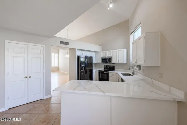 $2,600 | 14578 North 90th Lane, Peoria, AZ 85381