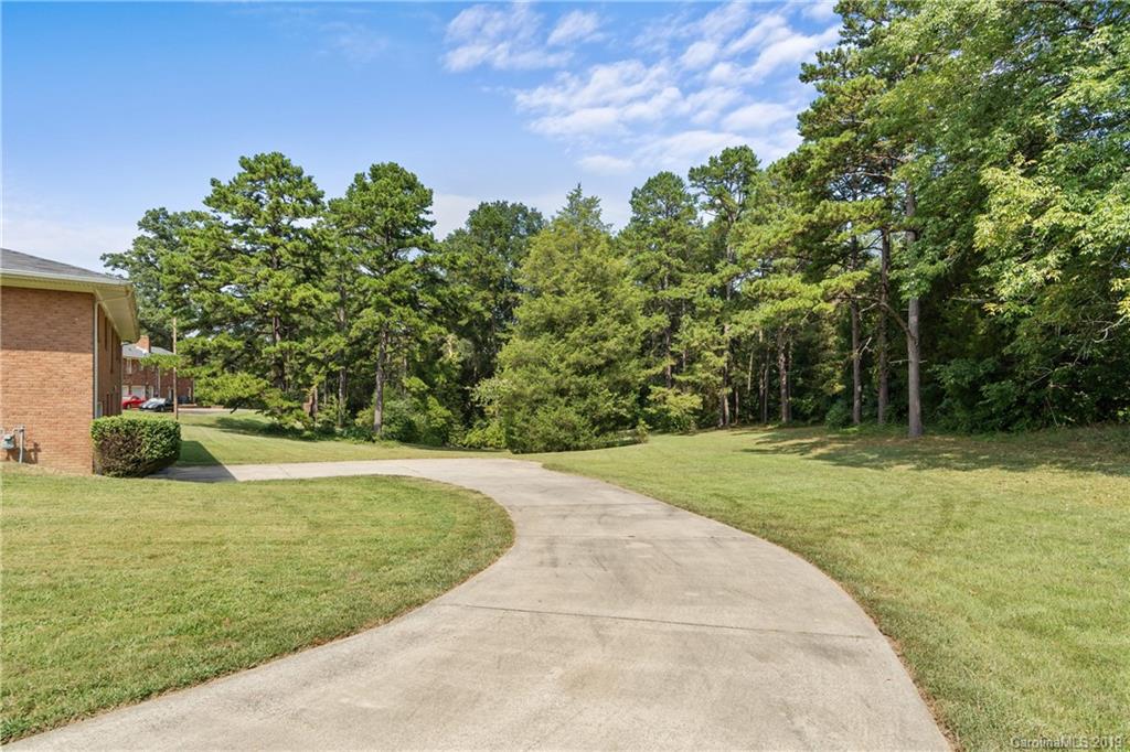 413 Fielding Road Charlotte, NC 28214 - Photo 5 of 28 Gallery Image 5