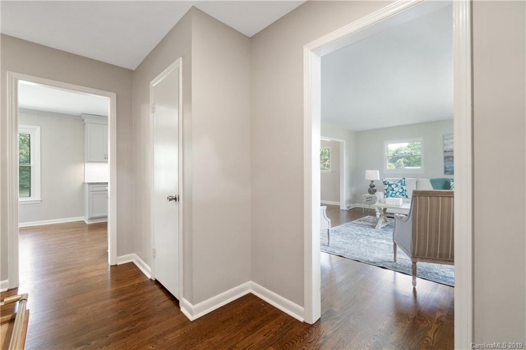 413 Fielding Road Charlotte, NC 28214 - Photo 8 of 28 Gallery Image 8