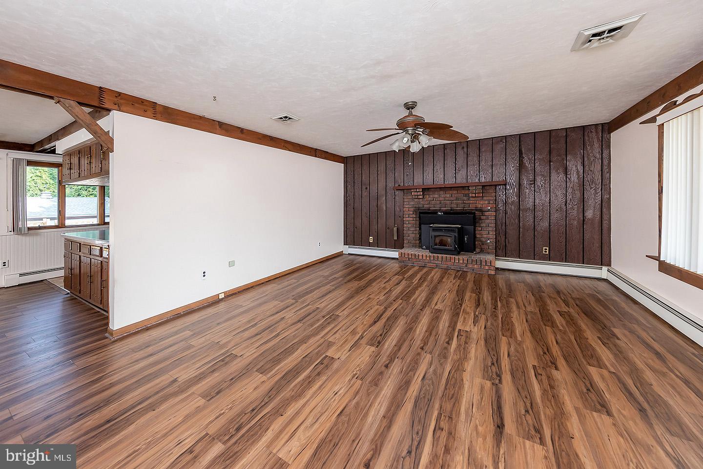 118 Branch Road Sewell, NJ 08080 - Photo 5 of 25 Gallery Image 5